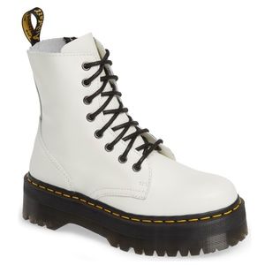 Dr. Martens Jadon Boot